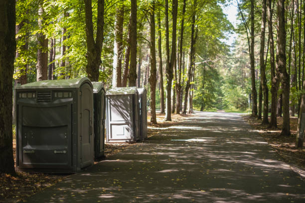 Portable Toilet Options We Offer in Grosse Pointe Farms, MI