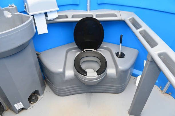 Best Best portable toilet rental  in Grosse Pointe Farms, MI