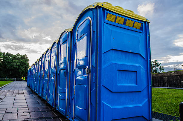 Best Portable restroom trailer rental  in Grosse Pointe Farms, MI